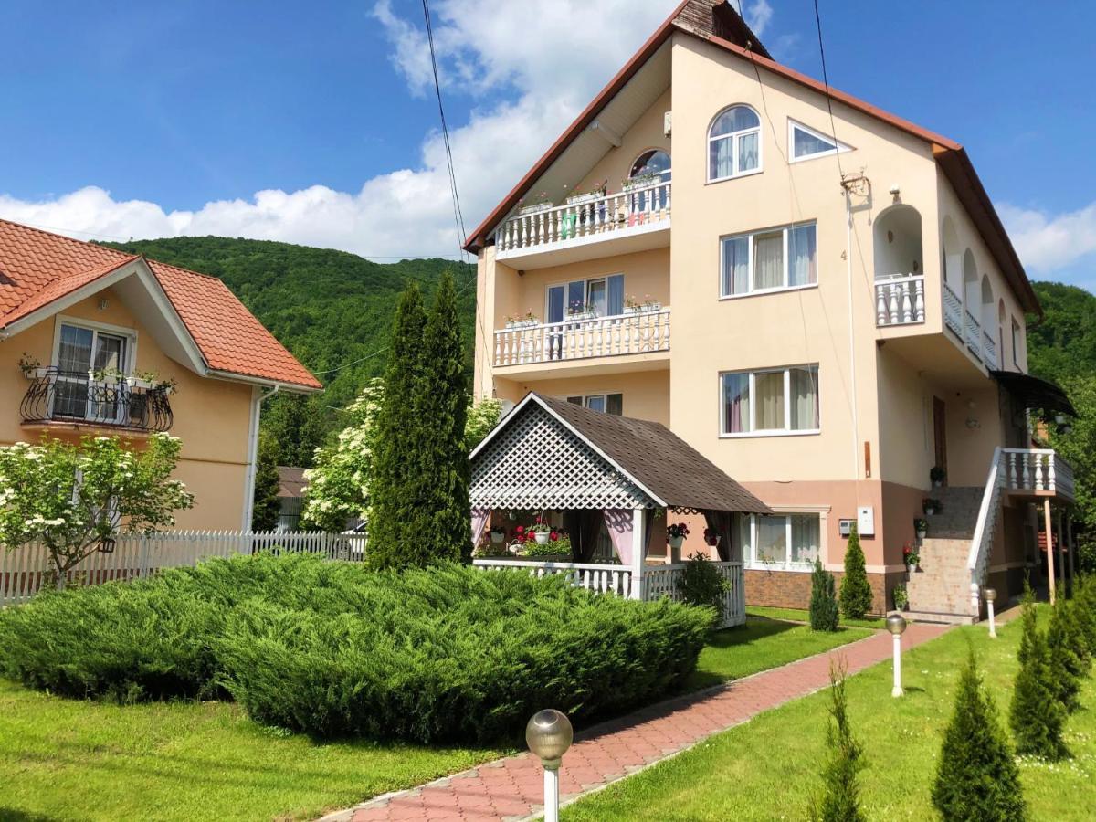 Hotel У Оксани Solochyn Exterior foto